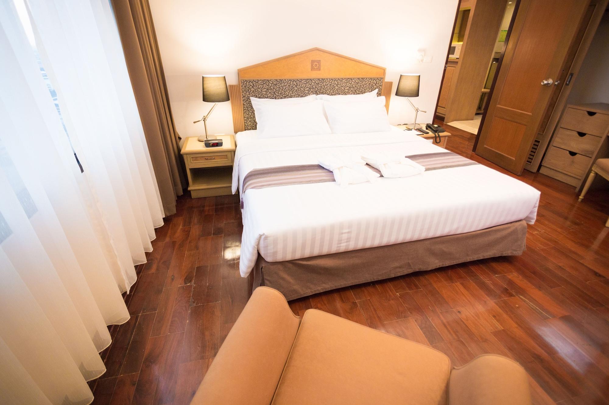 Grand Tower Inn Rama 6 Bangkok Eksteriør billede